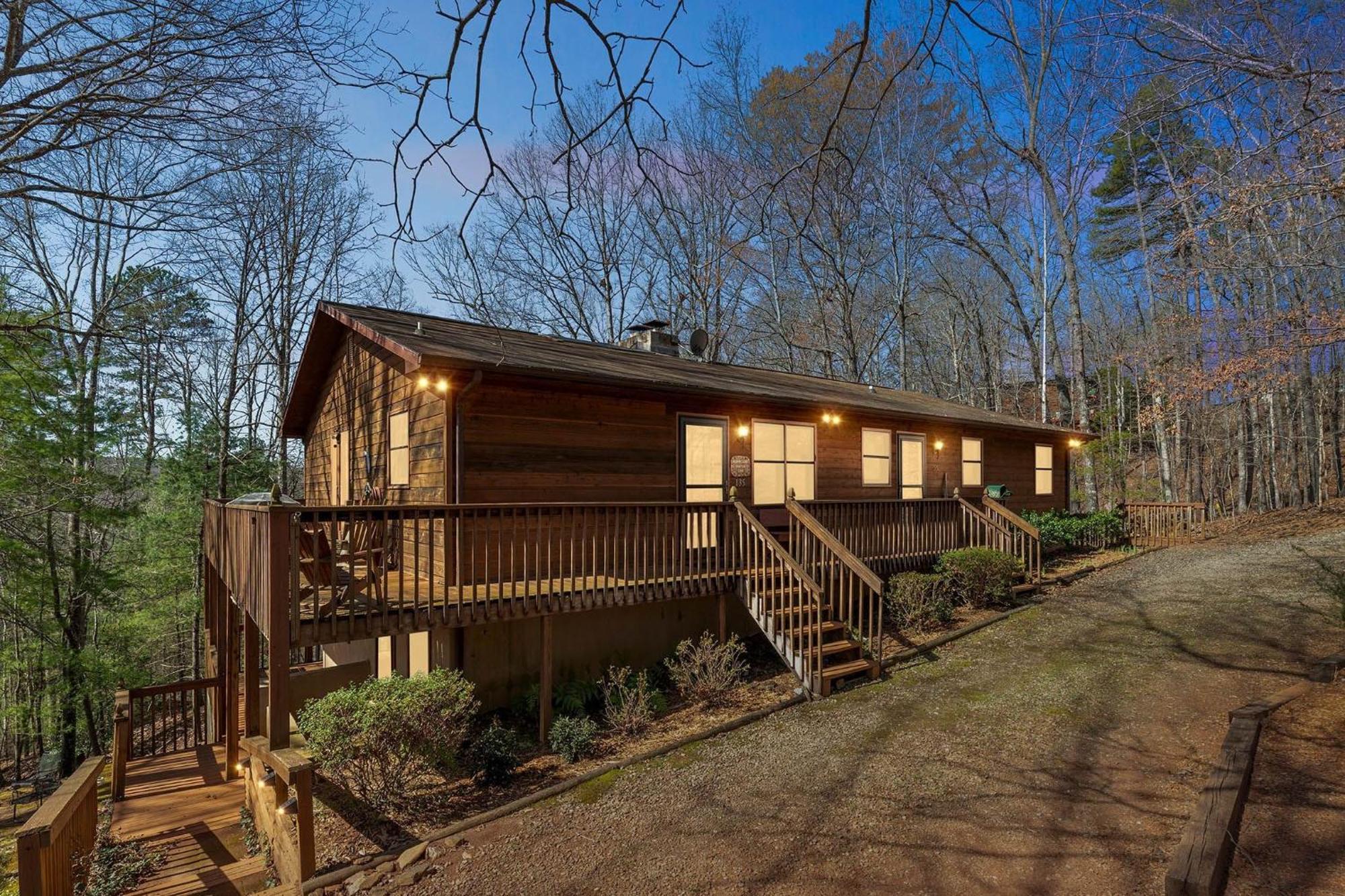 Warm And Cozy Cabin In Lake Lure, Nestled In Hardwood Trees, Peaceful Home- Wifi Home 외부 사진